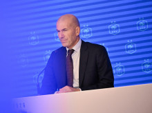 deportes/futbol/20260728/zidane-designado-nuevo-seleccionador-frances-hasta-despues-mundial-2030_444386