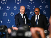 deportes/futbol/20260729/este-dinero-ganara-zidane-como-nuevo-seleccionador-frances_444833