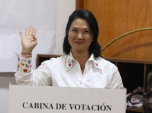 internacional/20260729/fujimori-toma-juramento-gabinete-ministerial-encabezado-vicepresidente-galarreta_444686