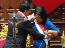 internacional/20260728/keiko-fujimori-toma-posesion-como-presidenta-peru-primera-mujer-hacerlo-historia-ese-pais-andino_444672