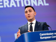 deportes/futbol/20260729/comisario-europeo-deportes-carga-contra-plan-fifa-vender-mundial-esto-no-beisbol_444904