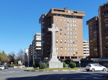 religion/20260729/comienzan-campana-recogida-firmas-evitar-gobierno-derribe-cruz-caceres_445010