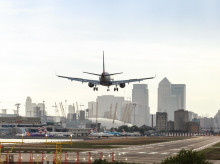 estilo-vida/viajar/20260803/londres-tiene-seis-aeropuertos-madrid-concentra-todos-vuelos-barajas_445405