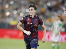 deportes/futbol/20260730/real-madrid-anuncia-fichaje-carlos-espi-delantero-levante-21-anos_445485