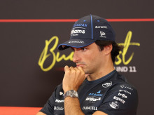 deportes/formula-1/20260803/dos-anos-fichaje-sainz-williams-expectativas-fallidas-coche-irregular-futuro-duda_446121