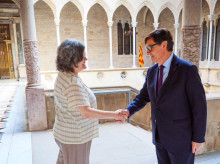 espana/comunidad-valenciana/20260804/accio-cultural-pais-valencia-rinde-pleitesia-salvador-illa-recibir-cataluna-26-millones-euros-ayudas-publicas-directas_446325