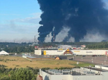 internacional/20260806/ucrania-impacta-refineria-250-kilometros-moscu-ataque-record-600-drones-contra-rusia_447315