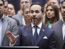 internacional/20260807/espriella-asume-presidencia-colombia-prometiendo-pondra-dios-centro-cada-decision_447523