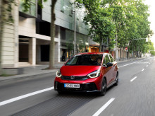 motor/20260807/honda-jazz-cumple-25-anos-pequeno-coche-adelanto-formula-hibridos-urbanos_447540