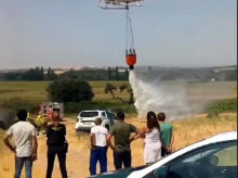 espana/castilla-y-leon/20260808/incendio-pasto-carretera-entre-ejeme-galisancho-salamanca-obliga-detener-trafico_447966