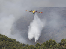 espana/comunidad-valenciana/20260809/medios-extincion-incendio-interior-castellon-trabajan-dos-frentes-abiertos-tirig-cati_448026