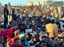 espana/20260809/cuatro-confesiones-ceuta-manifiestan-exigir-soluciones-ante-grave-crisis-provocada-invasion_448039