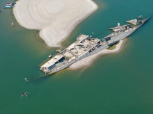 historia/20260810/descenso-aguas-danubio-deja-descubierto-barcos-nazis-hundidos-cargados-armas_448221