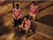 deportes/futbol/20260812/real-madrid-presenta-tercera-equipacion-vuelve-vestirse-rosa-seis-anos-despues_448769