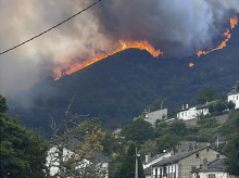 espana/castilla-y-leon/20260813/incendio-caboalles-leon-obliga-evacuar-25-vecinos-moviliza-30-medios_449289