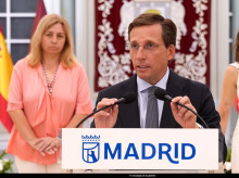 espana/madrid/20260815/almeida-augura-hay-ayuso-pa-rato-izquierda-insiste-atico_449638