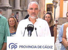 espana/20260816/pp-exige-monica-garcia-dimita-culpable-ese-colapso-sanitario-ceuta_449791