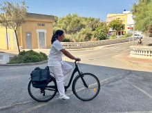 espana/baleares/20260818/enfermeras-pedales-sobrevivir-calvario-aparcar-ciudadela-menorca_449905