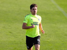 deportes/futbol/20260818/alternativa-low-cost-barca-no-ficha-julian-alvarez-opcion-apostar-nuevo-masia_450308