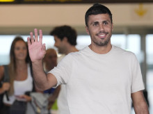 deportes/futbol/20260818/oficial-rodri-hernandez-nuevo-jugador-barcelona_450474