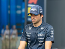 deportes/formula-1/20260819/carlos-sainz-renueva-williams-logra-mejor-contrato-carrera-formula-1_450740