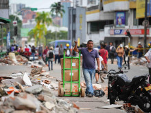 sociedad/sociedad-medio-ambiente/20260917/colombia-repite-otro-enjambre-sismico-total-cinco-temblores-menos-hora_459627