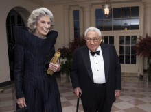 internacional/20260821/muere-92-anos-nancy-kissinger-viuda-historico-exsecretario-estado-eeuu-henry-kissinger_451154