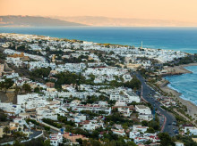 espana/andalucia/20260823/mojacar-tiene-dos-caras-distintas-pueblo-blanco-montana-playa-junto-mediterraneo_451248