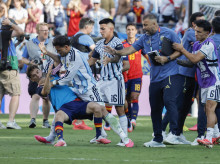 deportes/futbol/20260821/fifa-sanciona-diez-partidos-leandro-paredes-agresion-gavi-final-mundial_451280