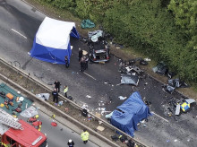internacional/20260822/siete-muertos-choque-entre-turismo-vehiculo-policia-inglaterra_451446