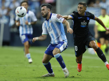 deportes/futbol/la-liga/20260825/malaga-penalti-neutraliza-depor-aubameyang_451958
