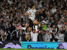 deportes/futbol/20260825/asi-sido-primer-gol-gonzalo-premier-league-ante-arbeloa-xabi-alonso_452062