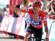 deportes/20260830/enric-impone-cima-aitana-gana-maillot-rojo_453574