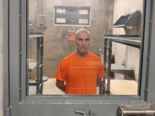 internacional/20260901/ingresan-prision-ministro-interior-gobierno-rafael-correa-investigado-asesinato-villavicencio_454054