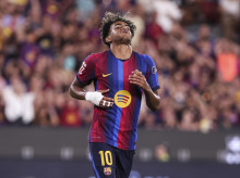 deportes/futbol/la-liga/20260901/polemica-frase-arbitro-perdonar-amarilla-lamine-yamal-dura-entrada_454176