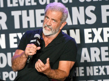 cine-tv-series/20260901/mel-gibson-disculpa-burlarse-interprete-lengua-signos-tonteria-espontanea_454248