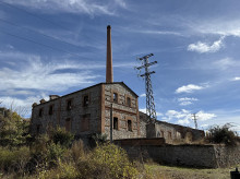 espana/castilla-y-leon/20260903/historica-fabrica-siglo-xix-alumbro-avila-busca-nuevo-dueno-242000-euros_402342