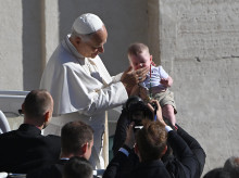 religion/vaticano/20260902/papa-llama-desterrar-indiferencia-ante-contradicciones-nuestro-tiempo-no-podemos-permanecer-como-espectadores_454436
