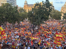 espana/comunidad-valenciana/20260902/clamor-absoluto-valencia-apoyar-ceuta-no-vende-exigir-dimisiones-sanchez-marlaska_454788
