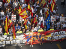 espana/20260902/miles-ceuties-lanzan-grito-atronador-contra-invasion-contra-sanchez-ceuta-no-vende-ceuta-defiende_454817