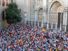 espana/castilla-la-mancha/20260903/58000-castellanomanchegos-toman-plazas-ceuta-grito-no-vende_454852