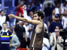 deportes/tenis/20260903/motivo-esconde-detras-nueva-celebracion-estrenado-alcaraz_454908