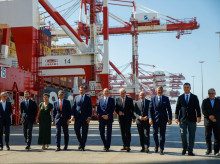 espana/cataluna/barcelona/20260903/oscar-puente-inaugura-dos-nuevas-gruas-gigante-chinohutchison-puerto-barcelona_455124