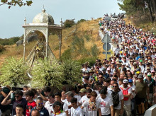 espana/la-voz-de-cordoba/religion-y-cofradias/20260904/rio-multicolor-acompanar-virgen-sierra-cabra-baja_455544