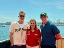 espana/comunidad-valenciana/20260905/catala-fotografia-hugh-jackman-ryan-reynolds-estreno-sailgp-valencia_455720