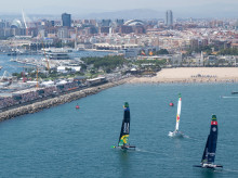 espana/comunidad-valenciana/20260905/gallos-sailgp-team-dominan-primer-dia-carreras-valencia_455736
