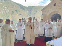 religion/20260908/arzobispo-oviedo-denuncia-avalancha-amanada-ceuta-reclama-urgencia-medidas-no-populistas_456662