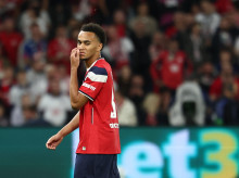 deportes/futbol/champions-league/20260909/hermano-mbappe-hunde-expulsado-agresion-lille-betis-siento_457021