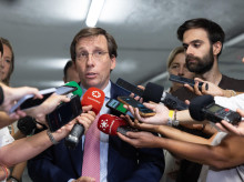 espana/madrid/20260910/almeida-pone-contra-cuerdas-tve-tres-microfonos-pregunta-sobre-ceuta_457542