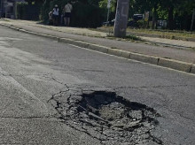 motor/20260918/carreteras-asfalto-helado-solucion-evitar-efecto-horno-destrozado-autopistas_457772